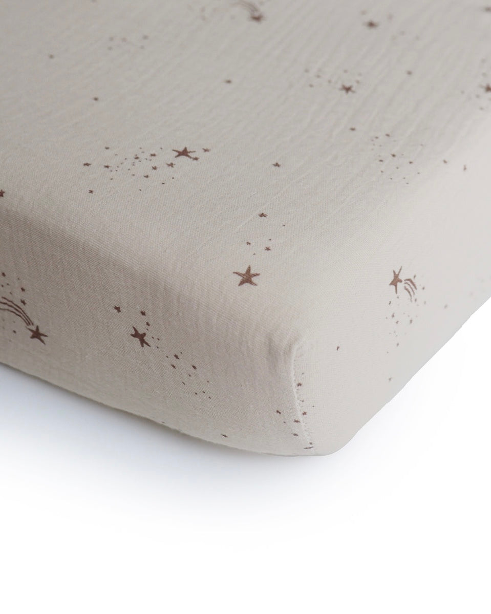 Mushie crib sheets (Falling Stars)